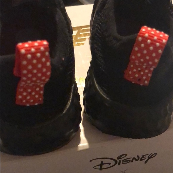 Disney new balance (Minnie) size 4c - Picture 4 of 6
